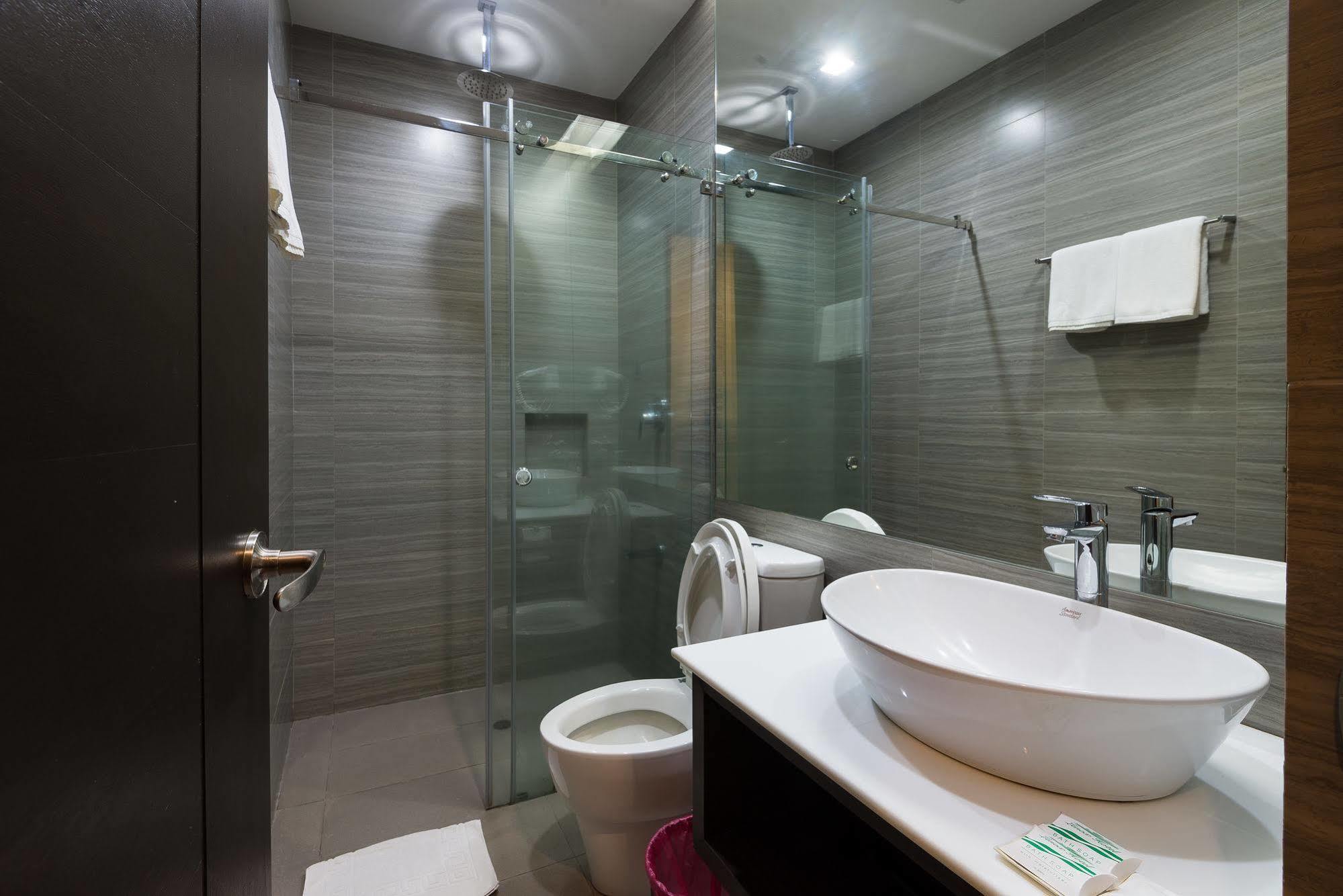 Lenox Hotel Dagupan City Eksteriør bilde